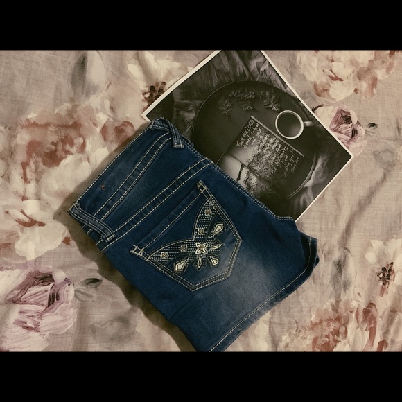 Embellished Jean Shorts | Hydraulic - Picture 4 of 4